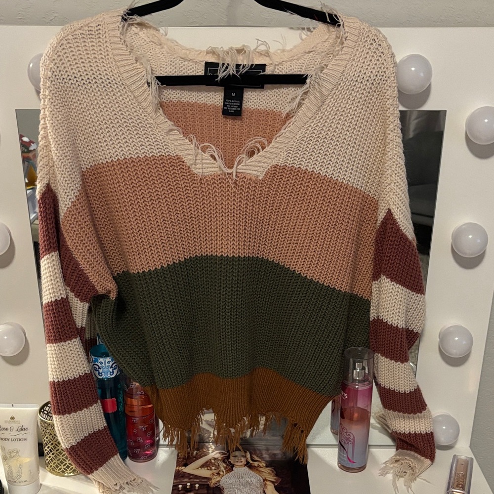 Polly & Esther Multicolor V-Neck Frayed Sweater